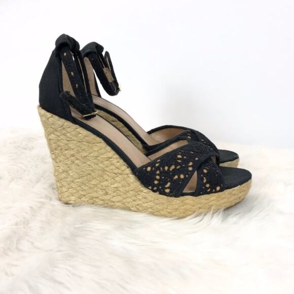 Candie’s 9 M Womens Black Canvas Ankle Strap Espadrille Wedge Sandals - Picture 2 of 8